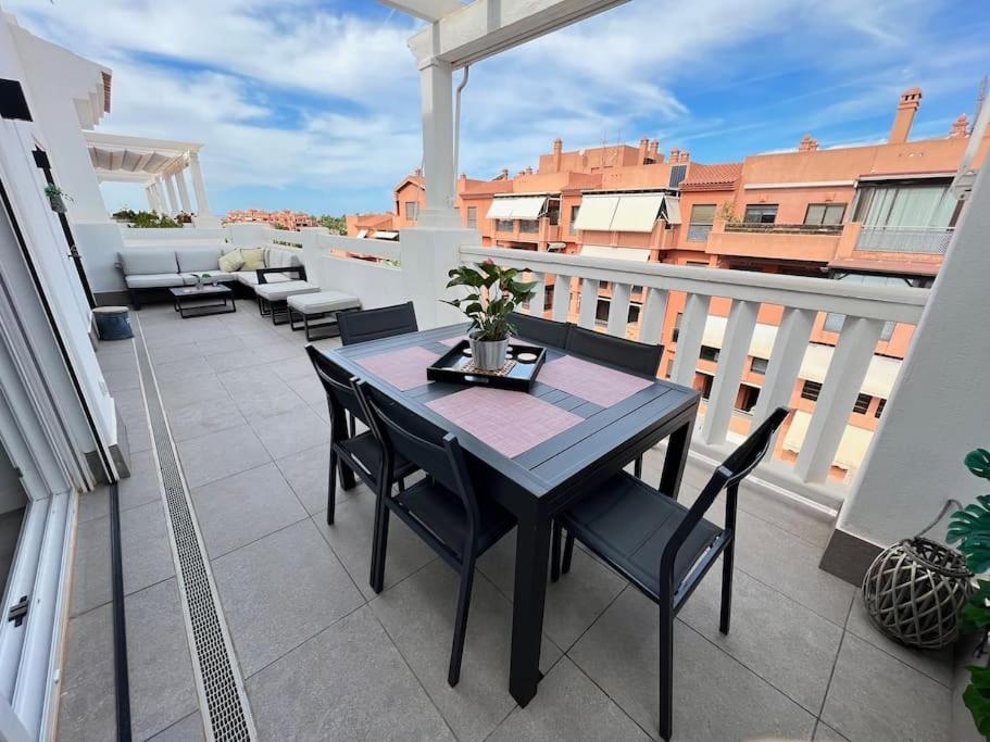 Pushe Penthouse Playa Granada & Golf 5 *